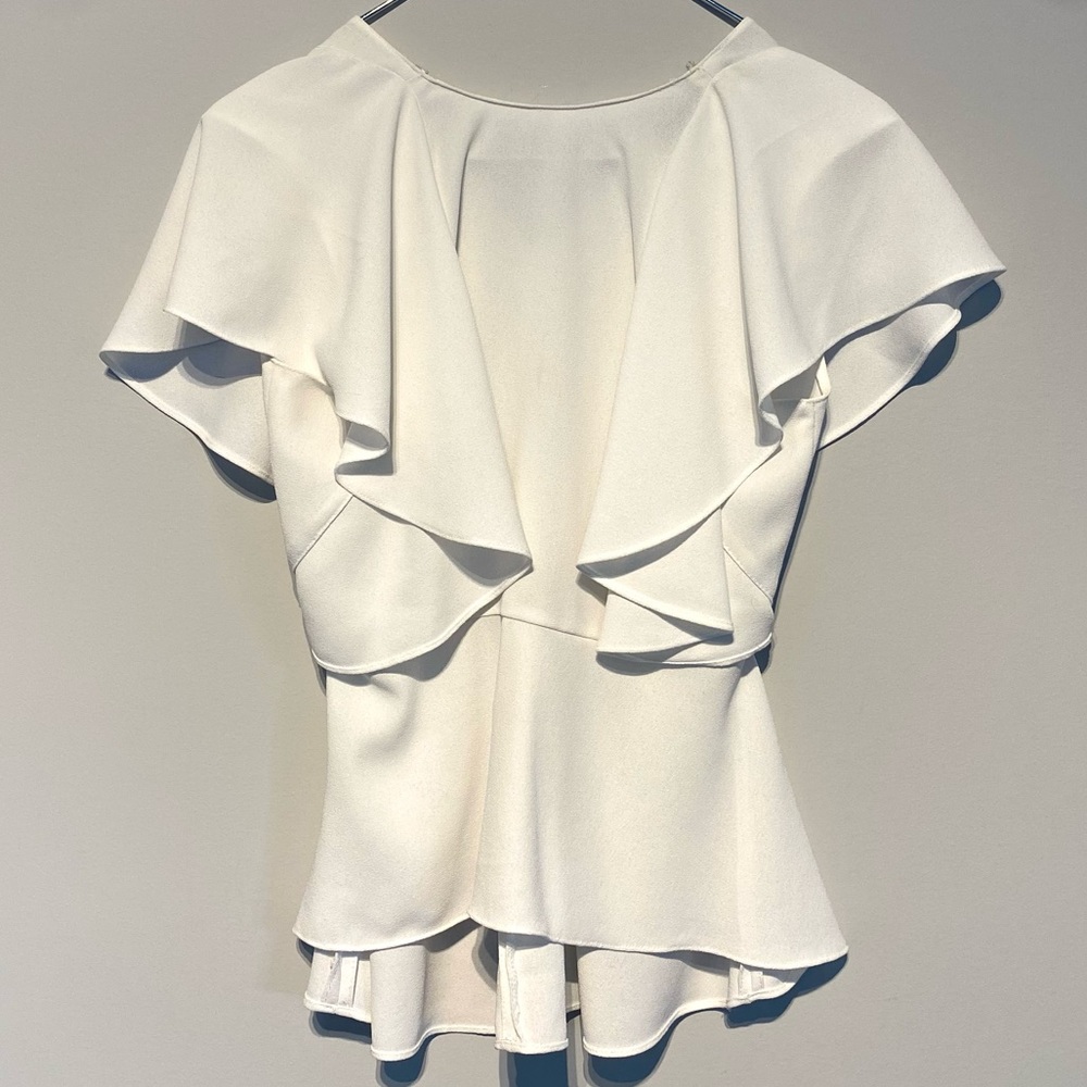 🛍️ 4 for 20$ - Zara Ruffle flowy Dressy Top